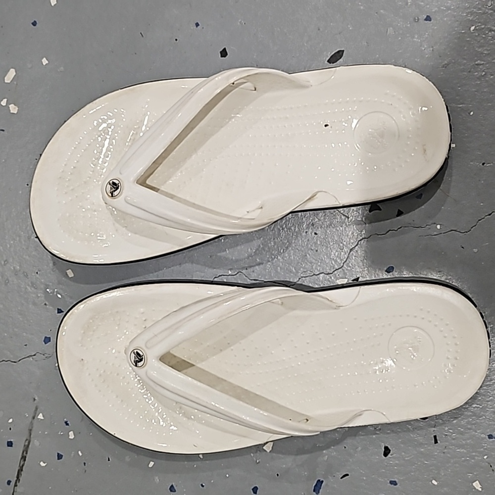 Crocs size woman 7